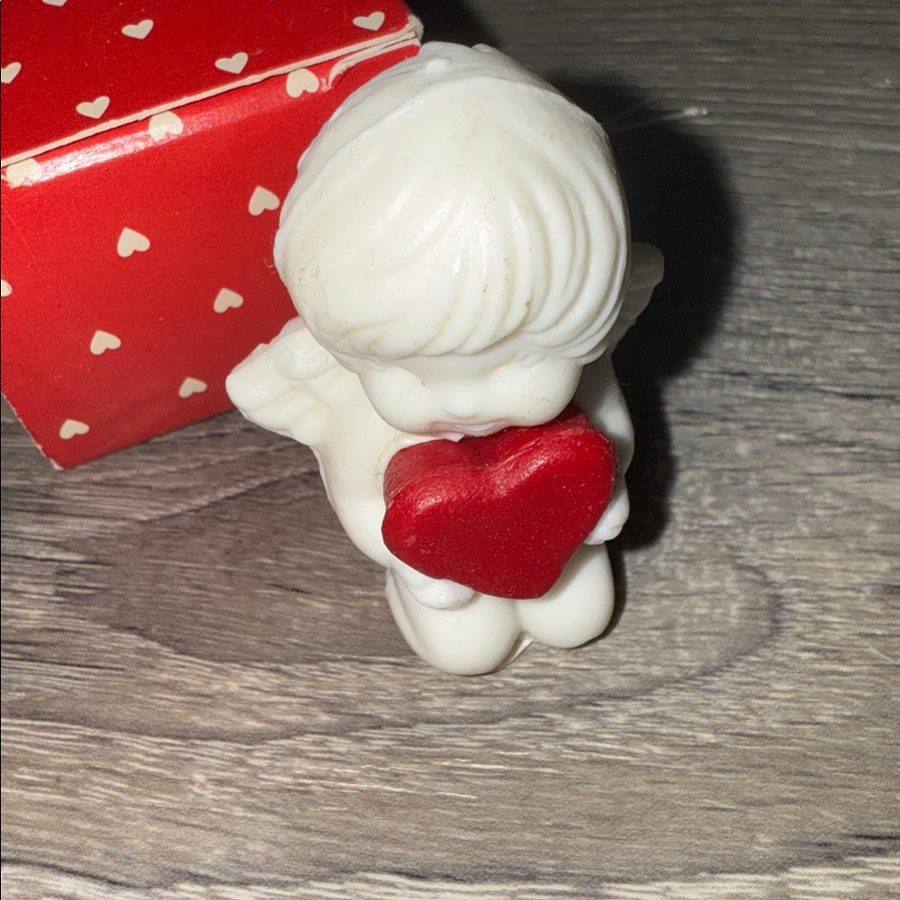 Avon Lil Cupid Potpourri Fragrance Mini-Pomander Soap - Vintage 1982